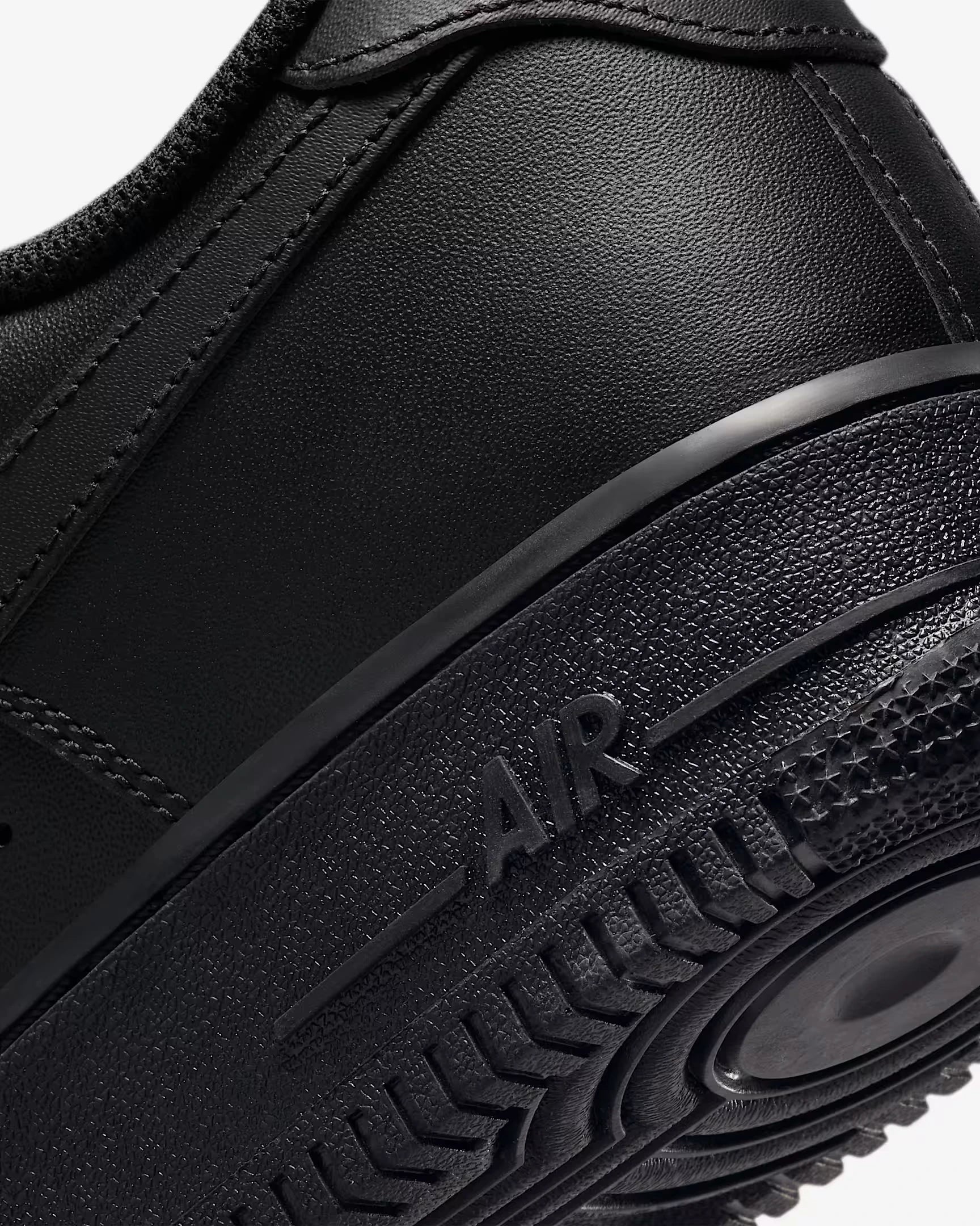 Nike Air Force 1 '07 "Black"